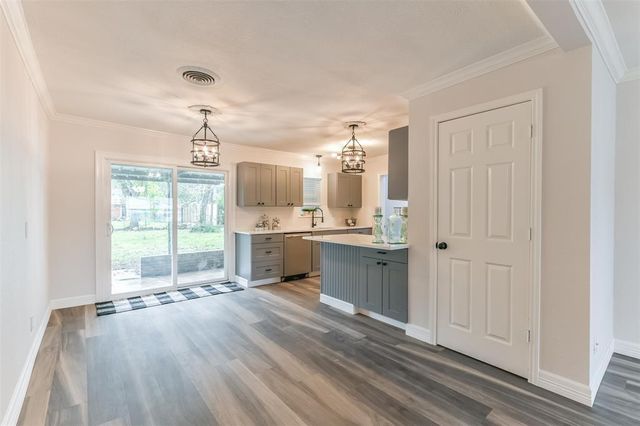 1309 W Lang Street, Alvin, TX 77511