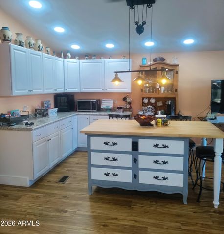 9427 E University Road 39, Mesa, AZ 85207