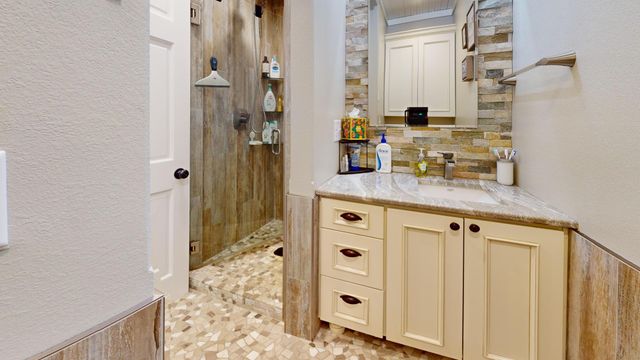 27096 Little Floyd Lake Road 2, Detroit Lakes, MN 56501