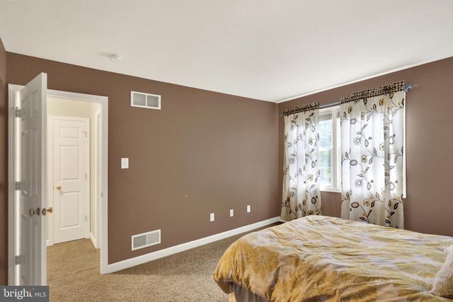 12 MICHIGAN DR, Reading, PA 19608