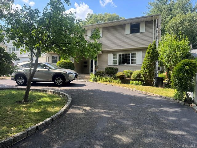 59 Bushwick Street, Melville, NY 11747