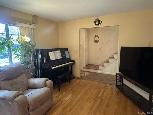 59 Bushwick Street, Melville, NY 11747