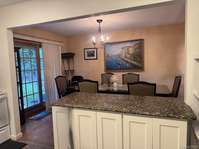 59 Bushwick Street, Melville, NY 11747