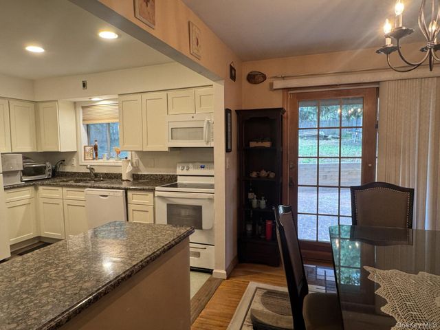 59 Bushwick Street, Melville, NY 11747