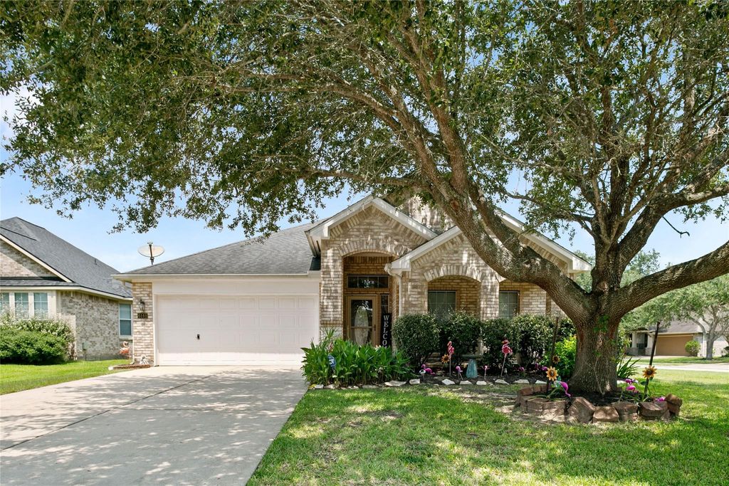 6140 Dunbar Court, League City, TX 77573