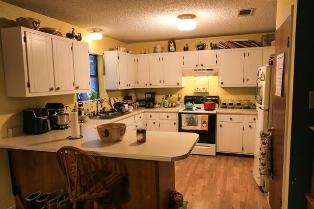 196 Lena Beth Dr, Leesville, LA 71446