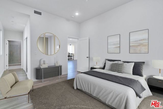 5622 Willowcrest Avenue, North Hollywood, CA 91601