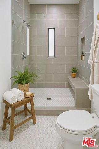 5622 Willowcrest Avenue, North Hollywood, CA 91601