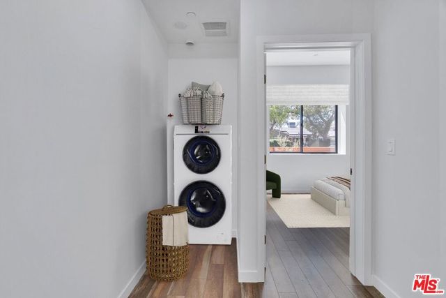 5622 Willowcrest Avenue, North Hollywood, CA 91601