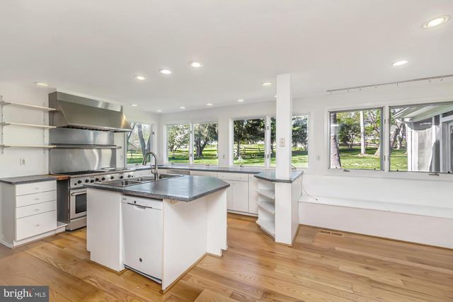 60 PAUL CIR, Glen Mills, PA 19342