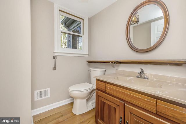 60 PAUL CIR, Glen Mills, PA 19342