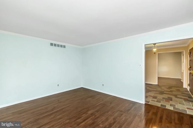 60 PAUL CIR, Glen Mills, PA 19342