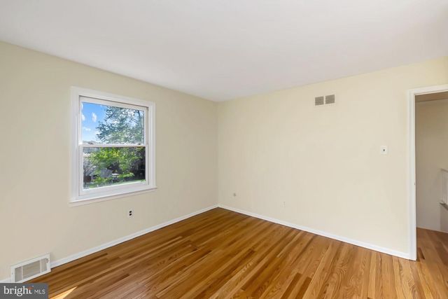 60 PAUL CIR, Glen Mills, PA 19342