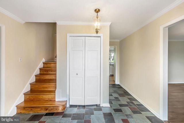 60 PAUL CIR, Glen Mills, PA 19342