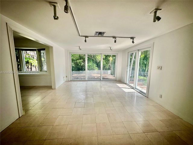 22 SE 11th St 22, Fort Lauderdale, FL 33316