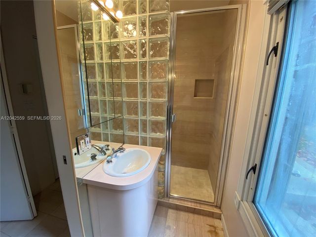 22 SE 11th St 22, Fort Lauderdale, FL 33316
