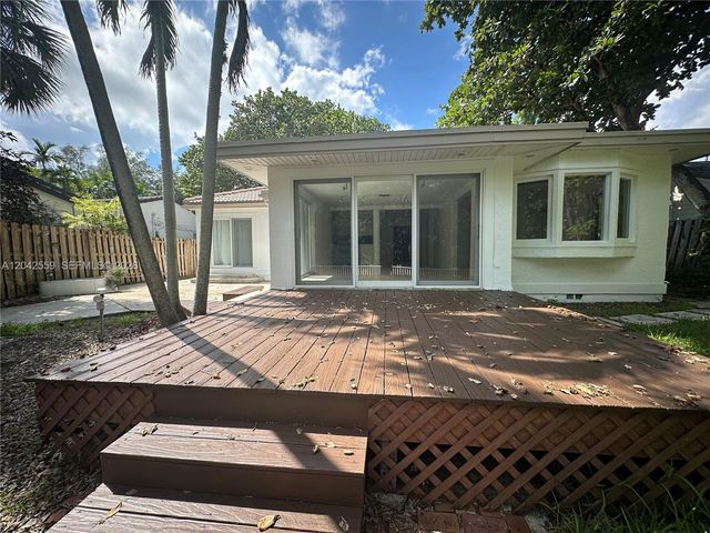 22 SE 11th St 22, Fort Lauderdale, FL 33316