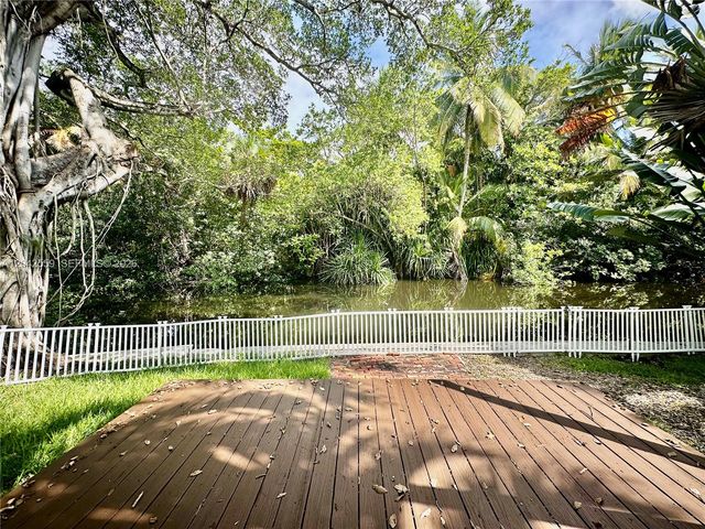 22 SE 11th St 22, Fort Lauderdale, FL 33316
