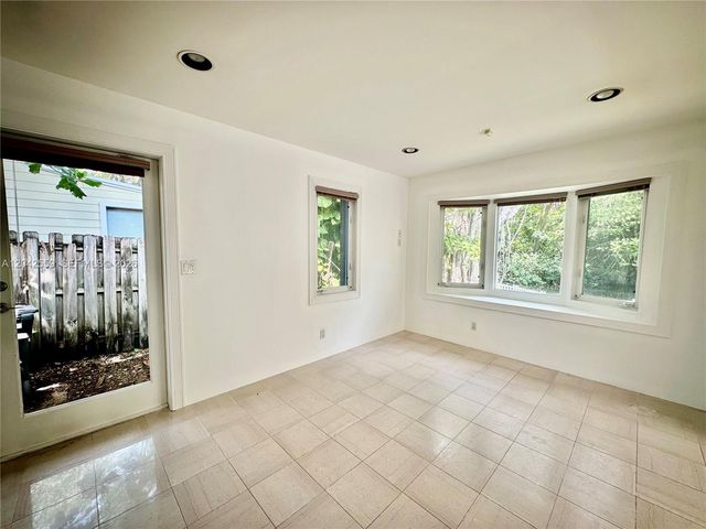 22 SE 11th St 22, Fort Lauderdale, FL 33316