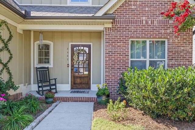 2452 Waterhaven Drive, Chattanooga, TN 37406