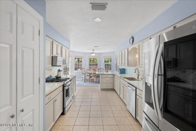 12124 WEATHERWOOD ESTATES Drive W, Jacksonville, FL 32223