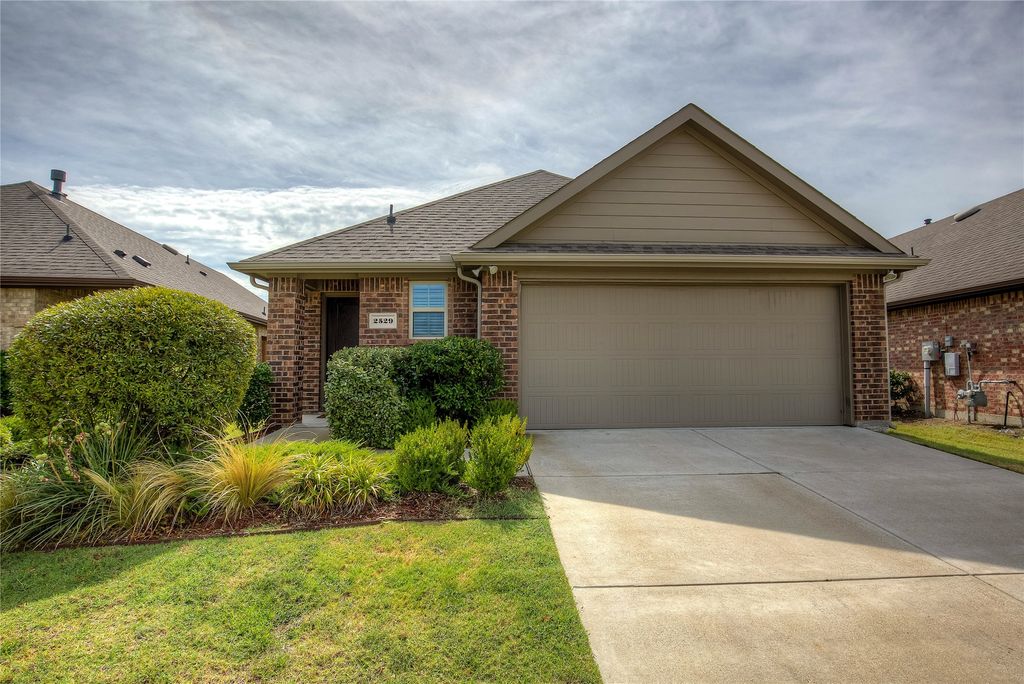 2529 Pettus Drive, Forney, TX 75126
