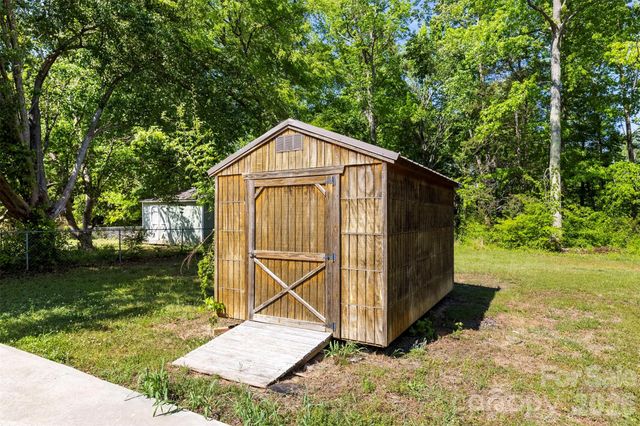 240 Old Limestone Road E, York, SC 29745