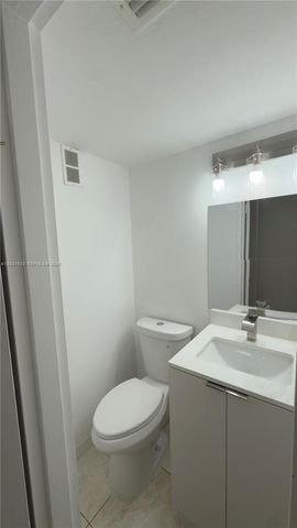 3660 NE 166th St 805, North Miami Beach, FL 33160