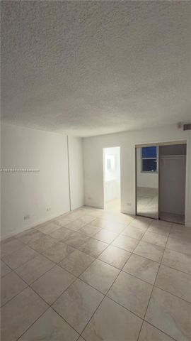 3660 NE 166th St 805, North Miami Beach, FL 33160