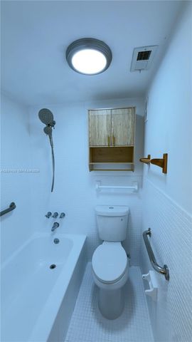 3660 NE 166th St 805, North Miami Beach, FL 33160