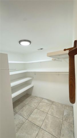 3660 NE 166th St 805, North Miami Beach, FL 33160