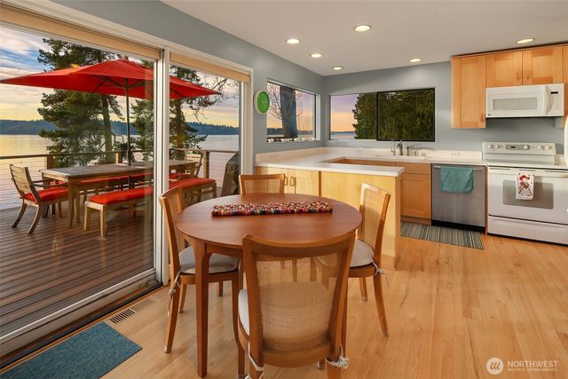 13415 Burma Road SW, Vashon, WA 98070