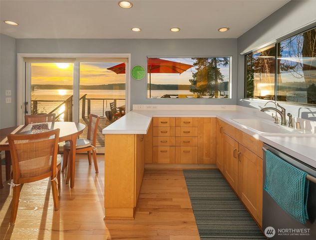 13415 Burma Road SW, Vashon, WA 98070