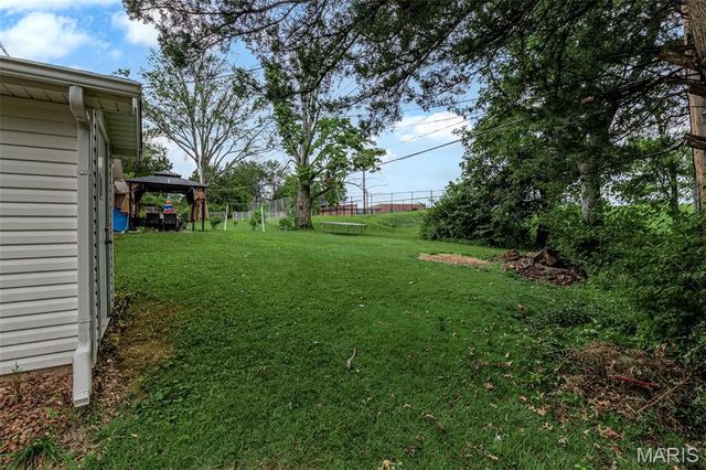 1117 Hawkstone Lane, St Louis, MO 63125