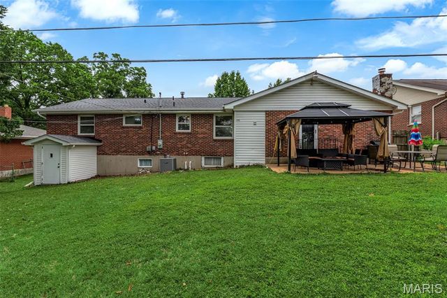 1117 Hawkstone Lane, St Louis, MO 63125