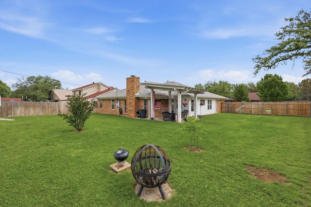 2317 Quail Lane, Grapevine, TX 76051