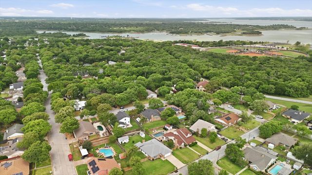 2317 Quail Lane, Grapevine, TX 76051