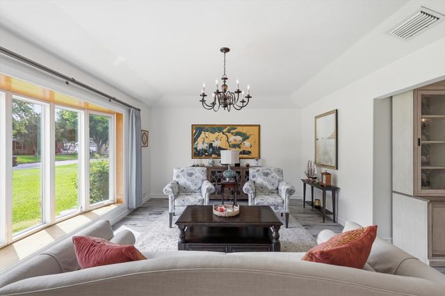 2317 Quail Lane, Grapevine, TX 76051