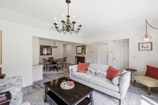 2317 Quail Lane, Grapevine, TX 76051