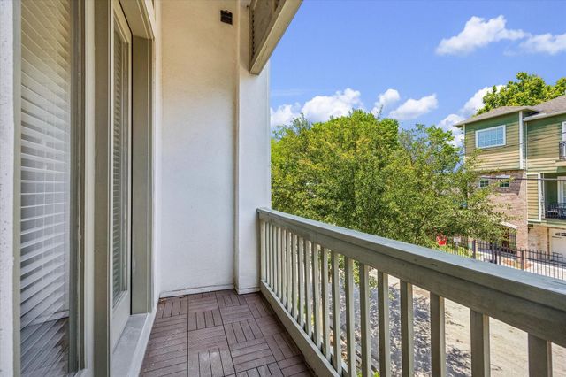 2733 Cortlandt Street, Houston, TX 77008