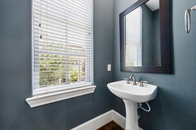 2733 Cortlandt Street, Houston, TX 77008