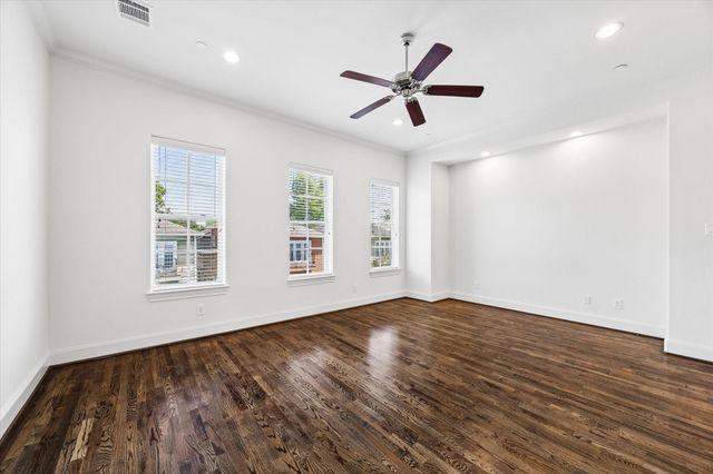 2733 Cortlandt Street, Houston, TX 77008
