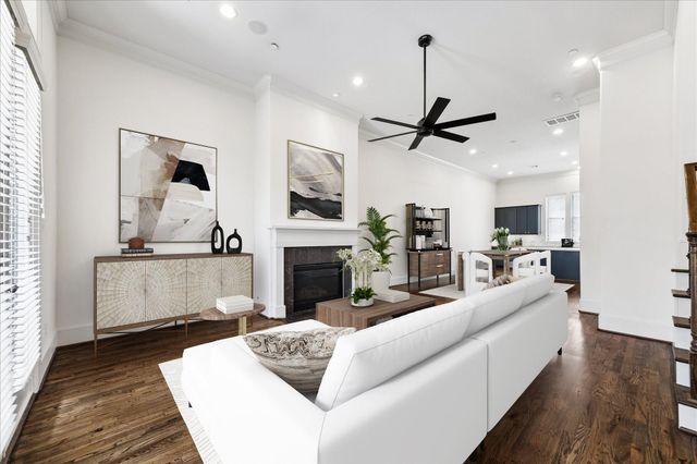 2733 Cortlandt Street, Houston, TX 77008