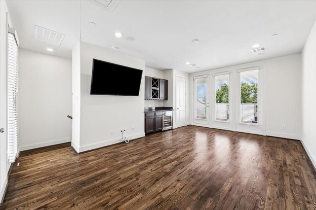 2733 Cortlandt Street, Houston, TX 77008