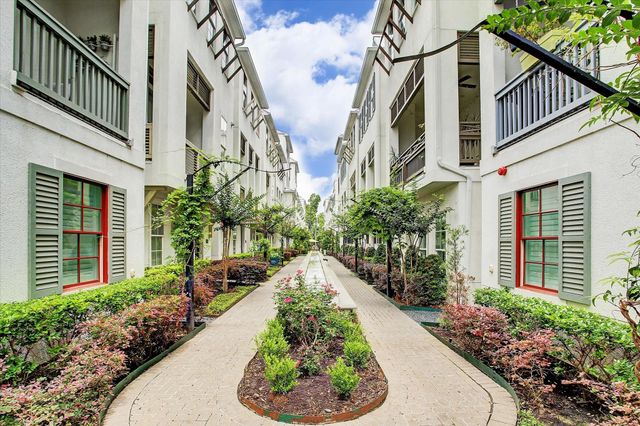 2733 Cortlandt Street, Houston, TX 77008
