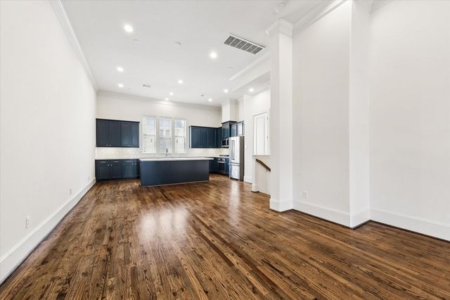 2733 Cortlandt Street, Houston, TX 77008