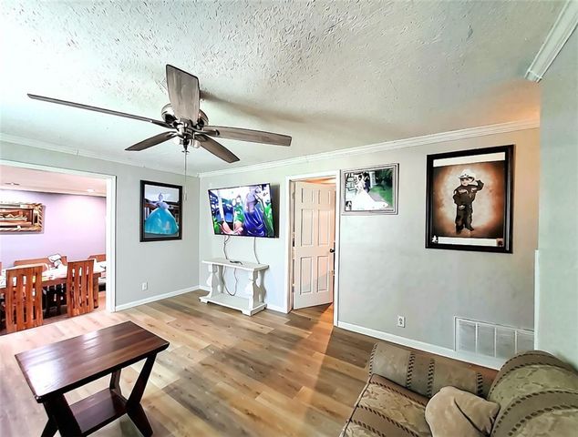 4401 Claudine Lane, Kansas City, KS 66102