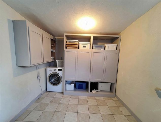 4401 Claudine Lane, Kansas City, KS 66102