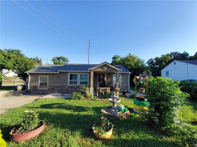 4401 Claudine Lane, Kansas City, KS 66102