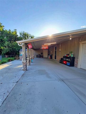 4401 Claudine Lane, Kansas City, KS 66102